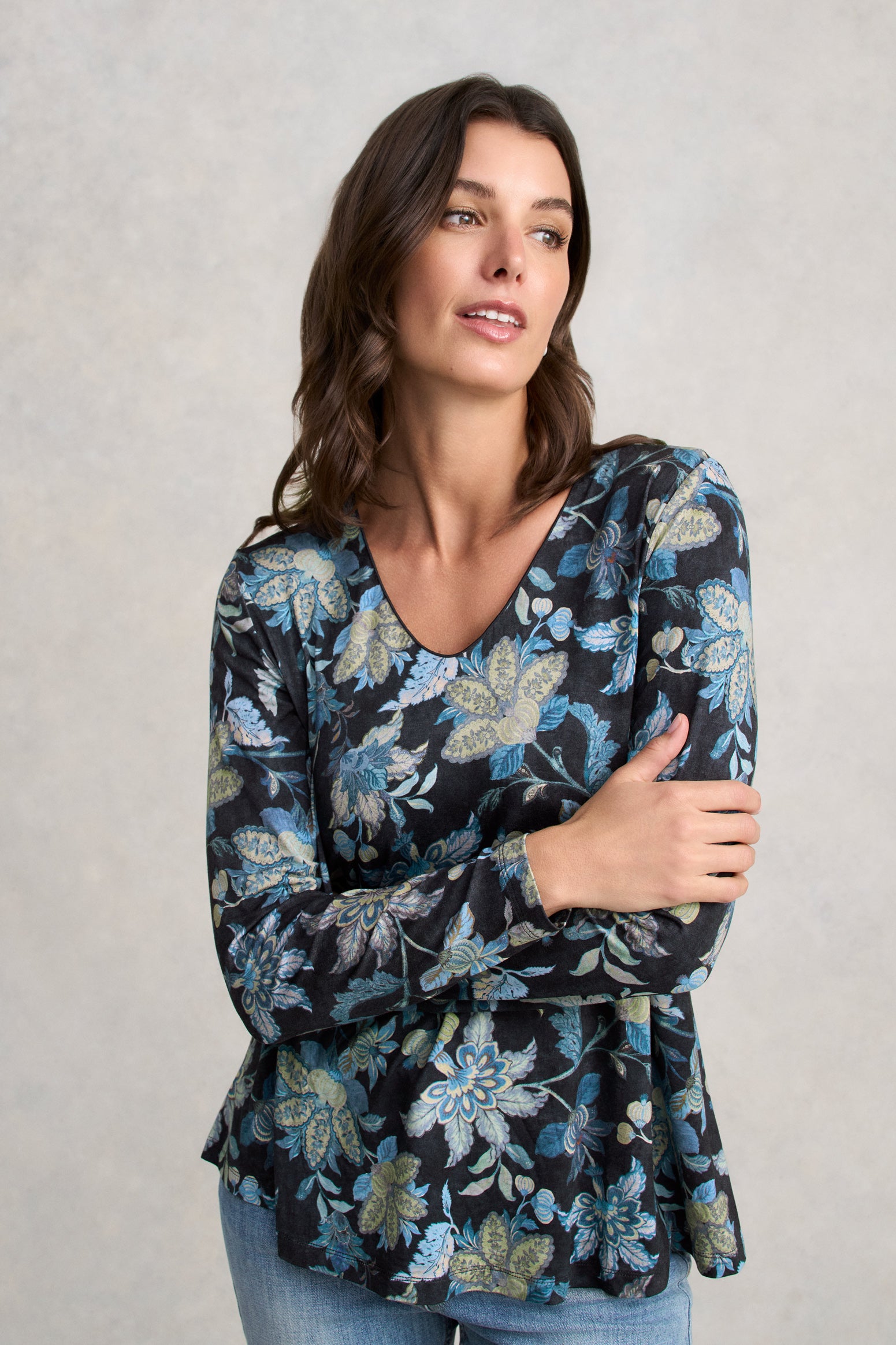 V-Neck Relaxed T-Shirt - Floral Chintz Print